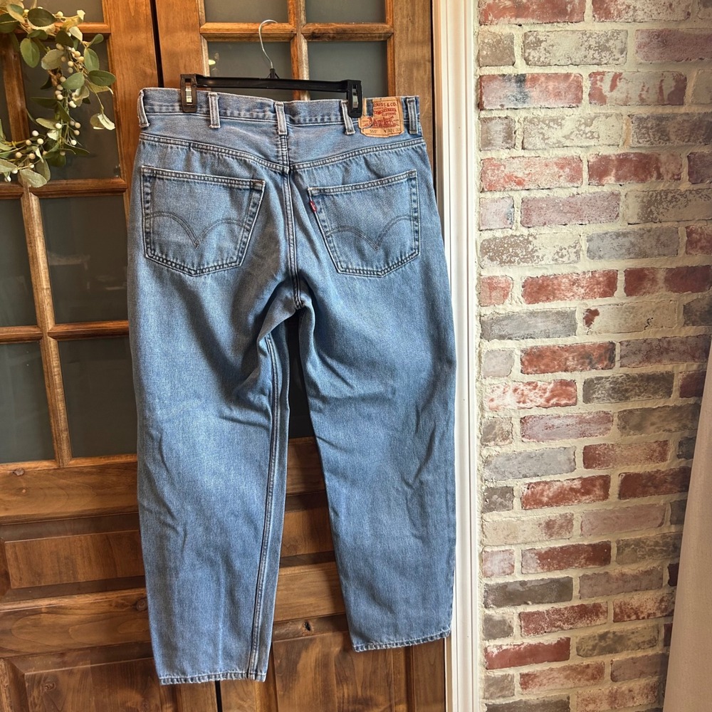 Levis 550 Relaxed Fit Jeans Mens‎ 36x30 (measured) Blue Medium Wash Tapered Leg - Picture 2 of 8